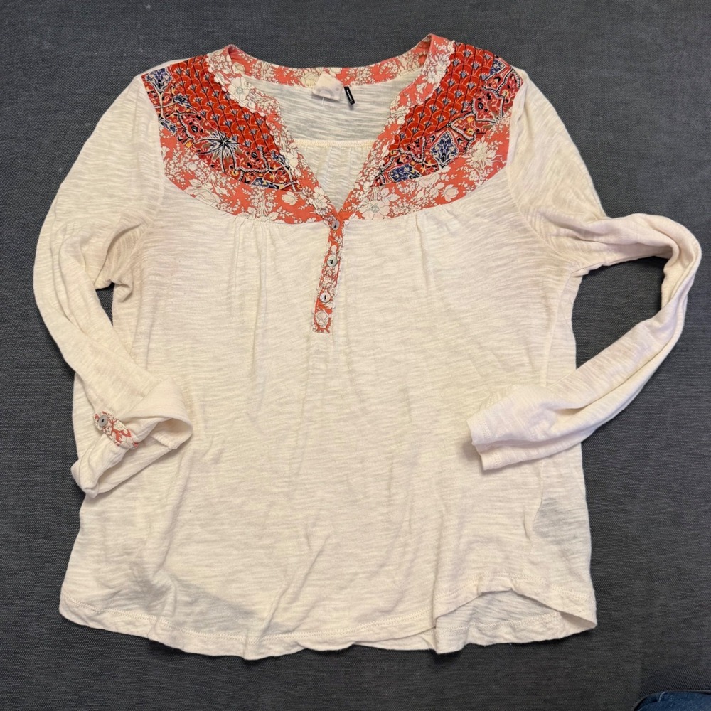 Akemi + Kin Anthropologie Cream Floral Yoke Henley Top Long Sleeve Cotton‎ Small